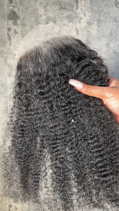 Kinky Curly Closures