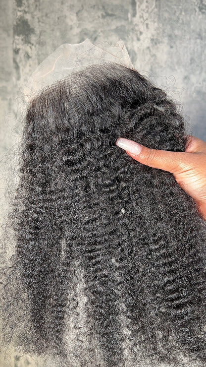 Kinky Curly Closures